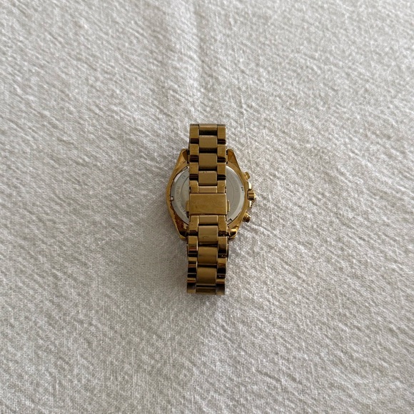Michael Kors Bradshaw Gold Watch - Picture 6 of 8